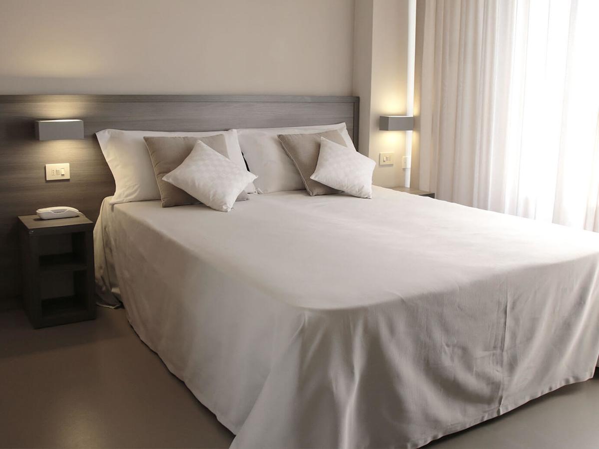 Hotel Crystal Marina di Pietrasanta Exterior photo